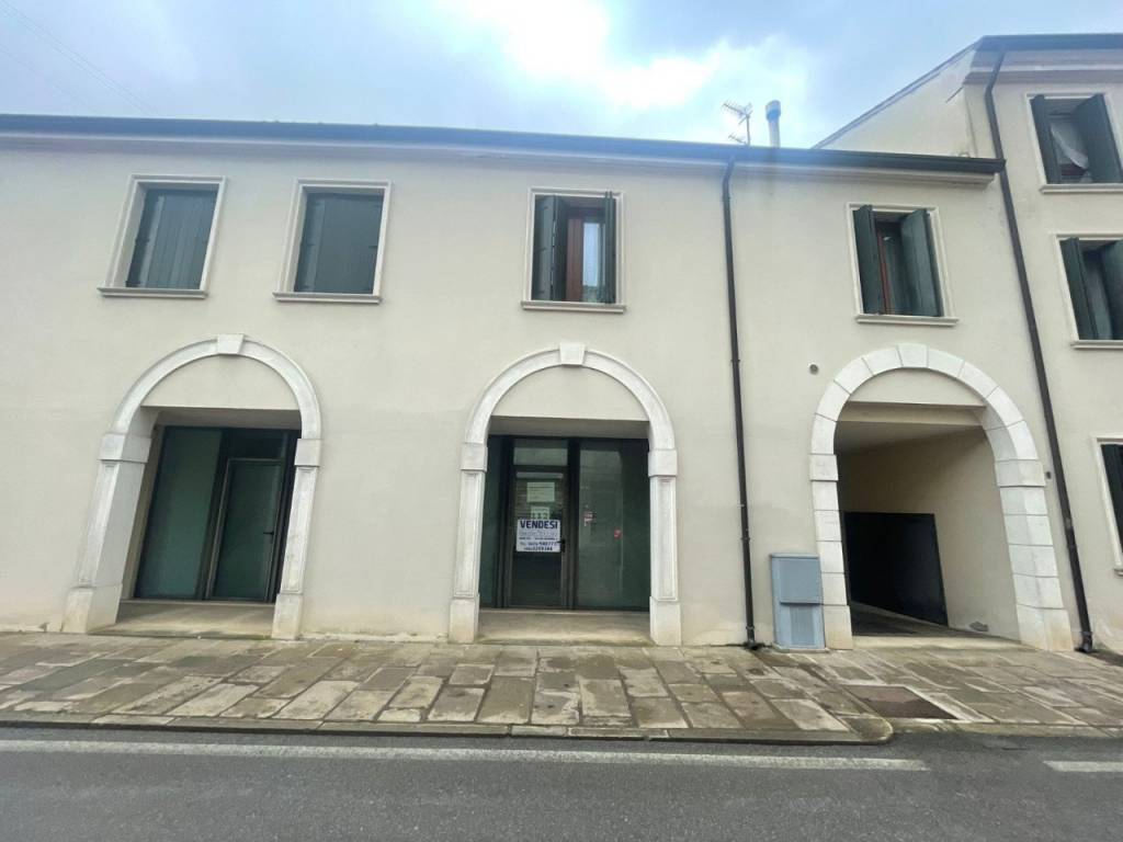 negozio in vendita a Badia Polesine