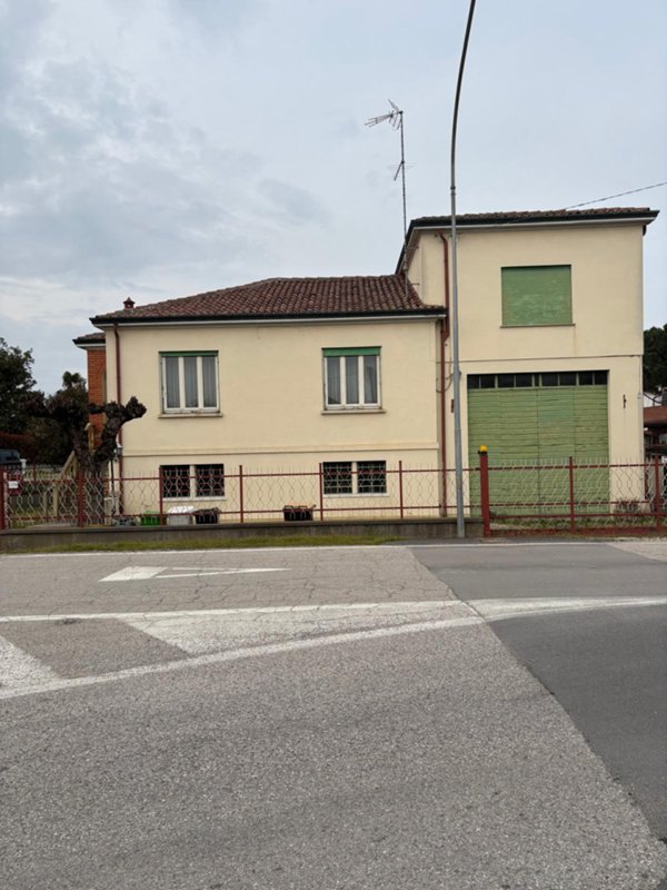 casa indipendente in vendita a Badia Polesine