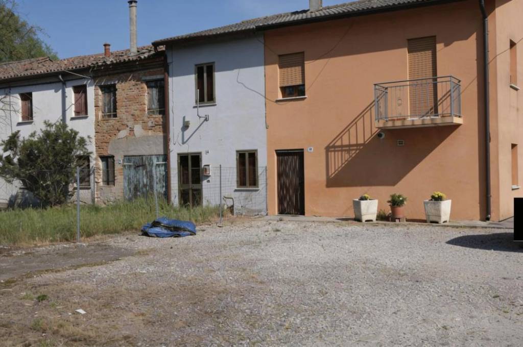 casale in vendita a Badia Polesine