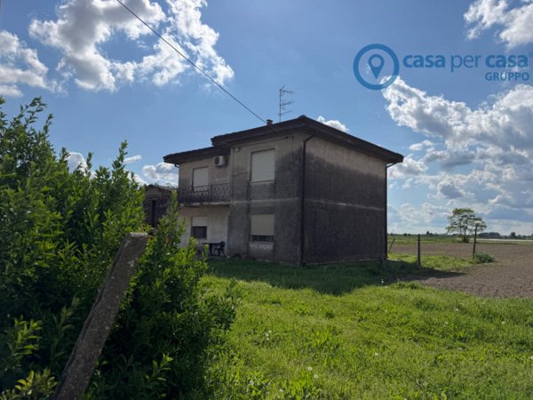 casa indipendente in vendita a Badia Polesine in zona Villafora