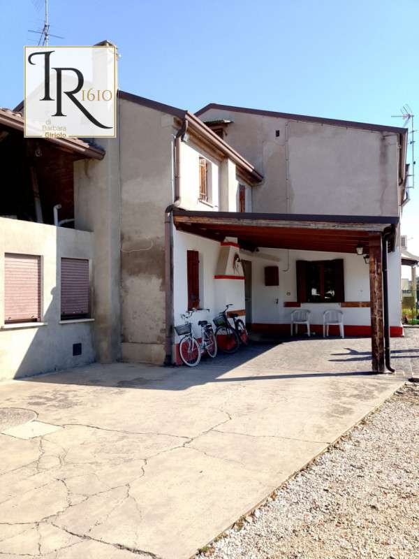casa indipendente in vendita a Badia Polesine in zona Crocetta