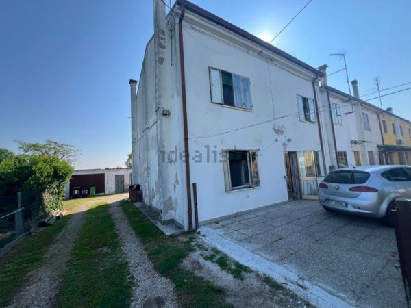 casa indipendente in vendita a Bagnolo di Po