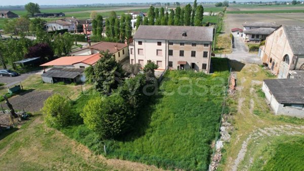 appartamento in vendita a Bagnolo di Po in zona Runzi