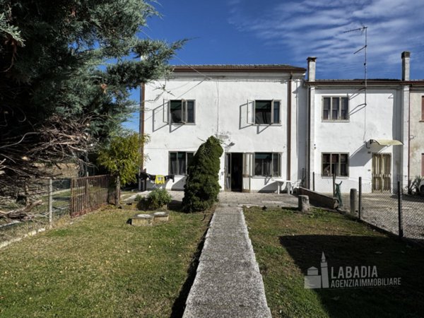 casa indipendente in vendita a Bagnolo di Po