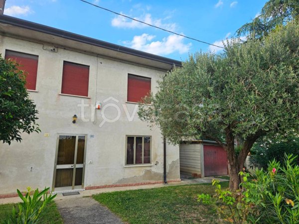 casa indipendente in vendita a Bagnolo di Po