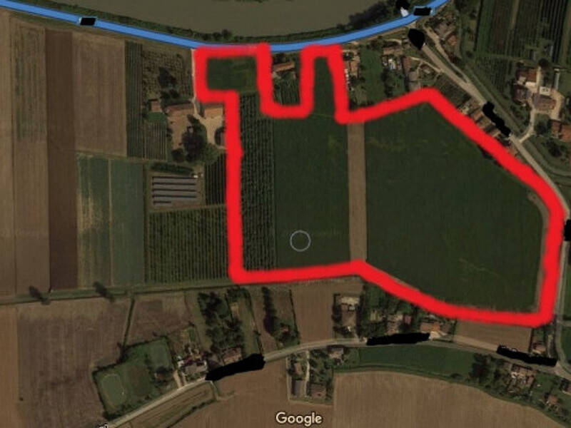 terreno edificabile in vendita a Bagnolo di Po