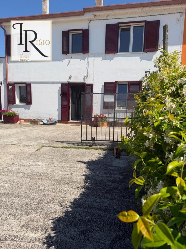 casa indipendente in vendita a Bagnolo di Po in zona Corà