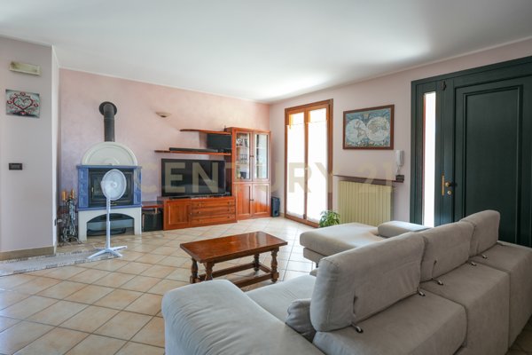 casa indipendente in vendita a Bergantino
