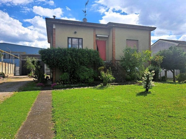 casa indipendente in vendita a Bergantino