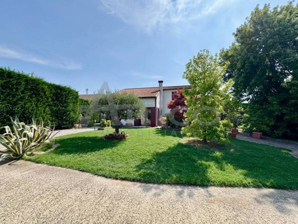 casa indipendente in vendita a Bosaro