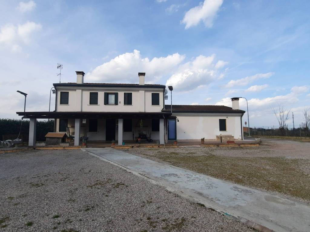 casa indipendente in vendita a Bosaro