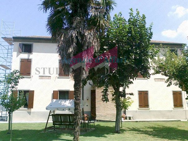 casa indipendente in vendita a Calto