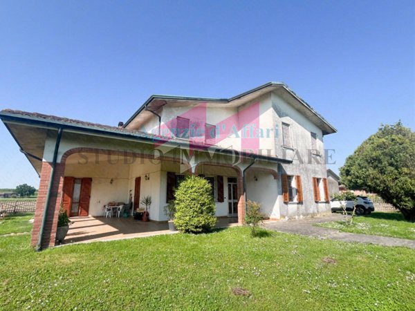 casa indipendente in vendita a Calto