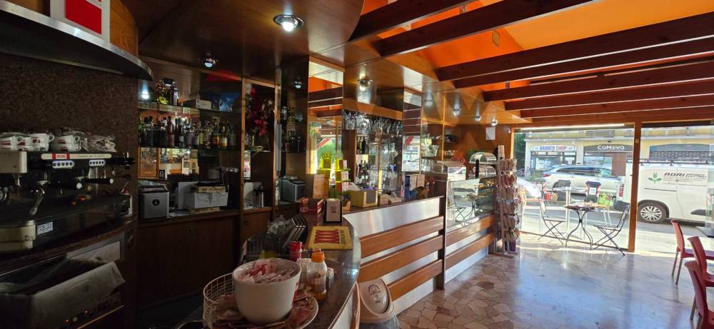negozio in vendita a Calto