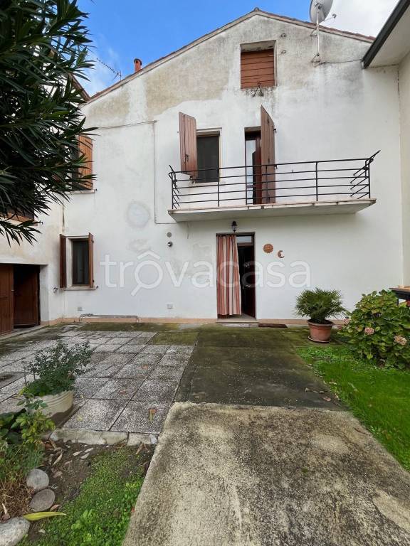casa indipendente in vendita a Canaro