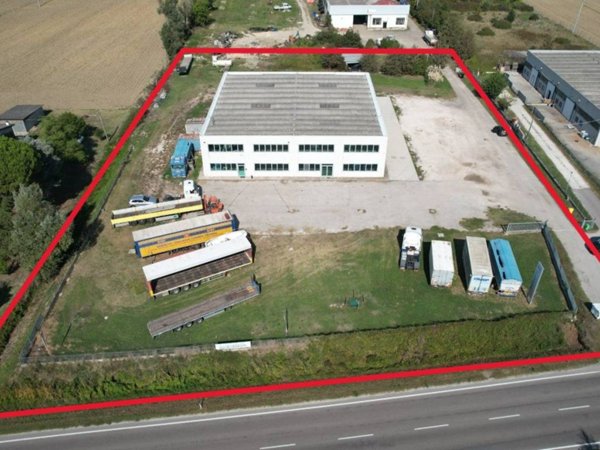 locale commerciale in vendita a Canaro