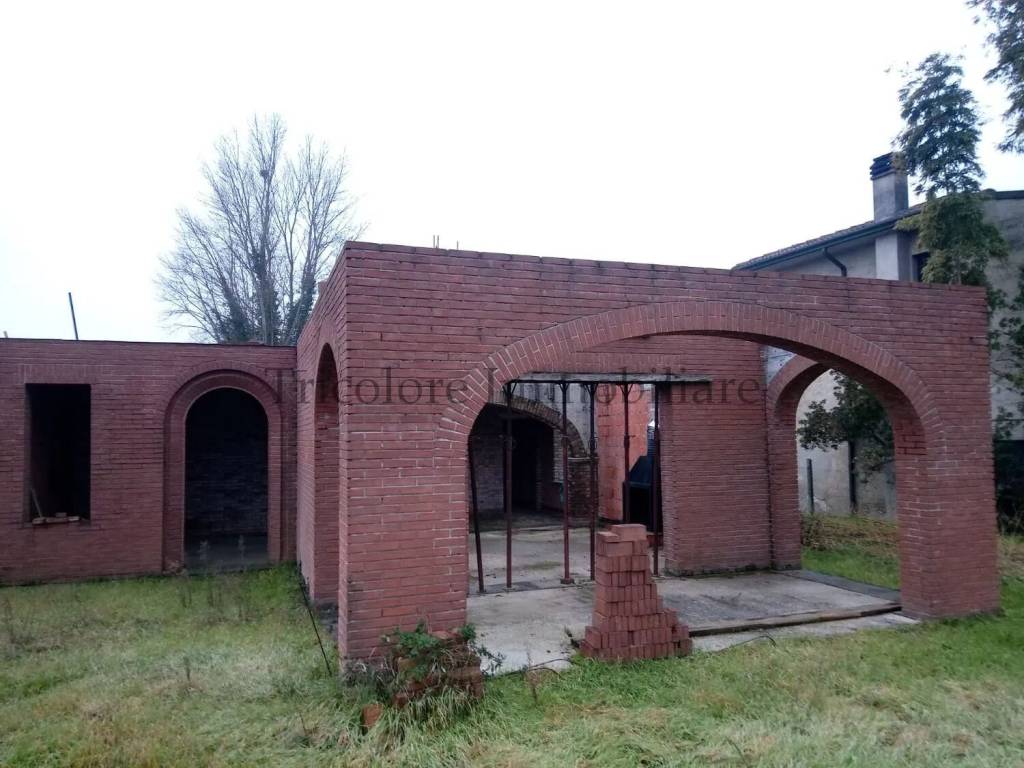 casa indipendente in vendita a Canaro