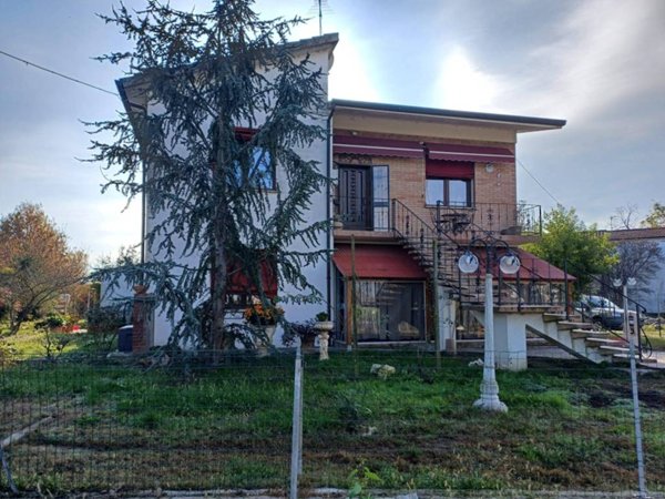 casa indipendente in vendita a Canaro