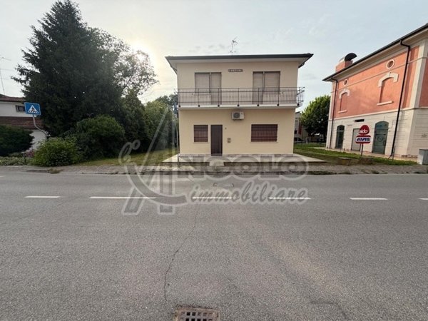 casa indipendente in vendita a Canaro