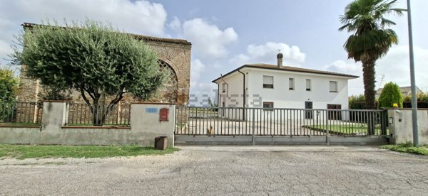casa indipendente in vendita a Canaro