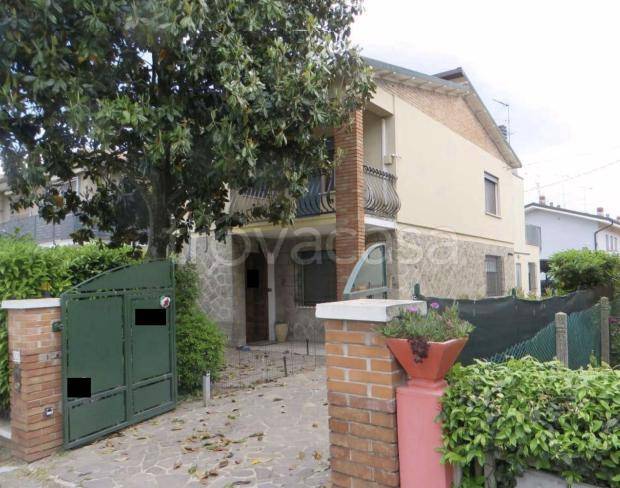 casa indipendente in vendita a Canaro