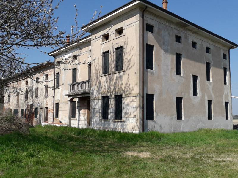 casa indipendente in vendita a Canda