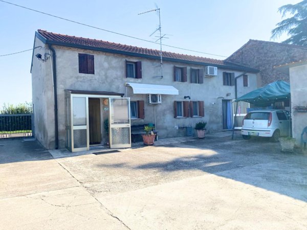 casa indipendente in vendita a Canda