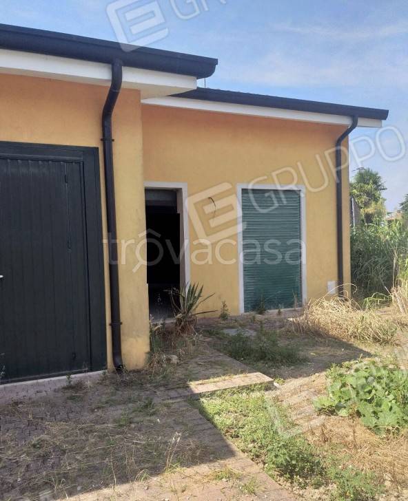 casa indipendente in vendita a Canda