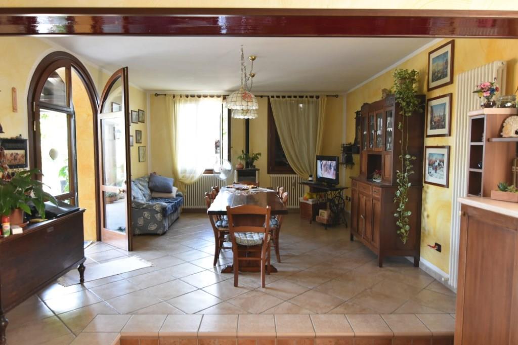 casa indipendente in vendita a Castelguglielmo