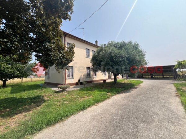 casa indipendente in vendita a Castelguglielmo