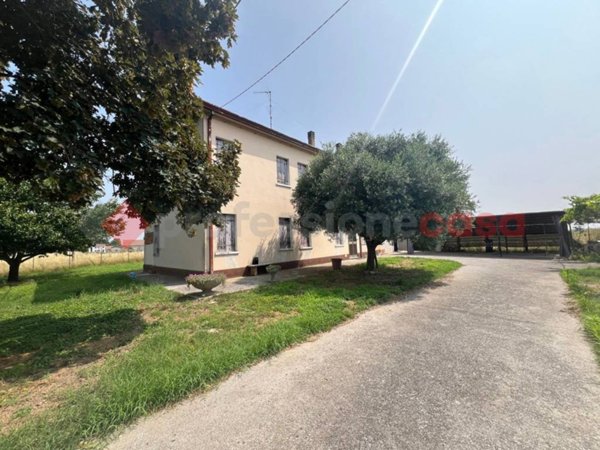 casa indipendente in vendita a Castelguglielmo