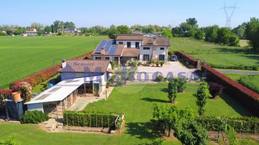 casa indipendente in vendita a Castelguglielmo