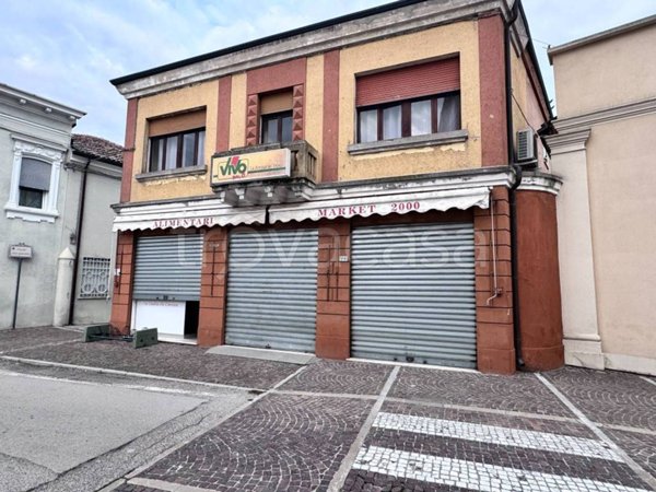 negozio in vendita a Castelguglielmo