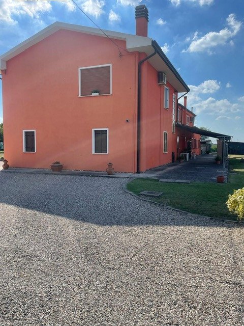 casa indipendente in vendita a Castelguglielmo