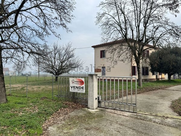 casa indipendente in vendita a Castelguglielmo