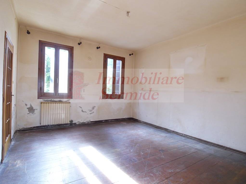 casa indipendente in vendita a Castelmassa