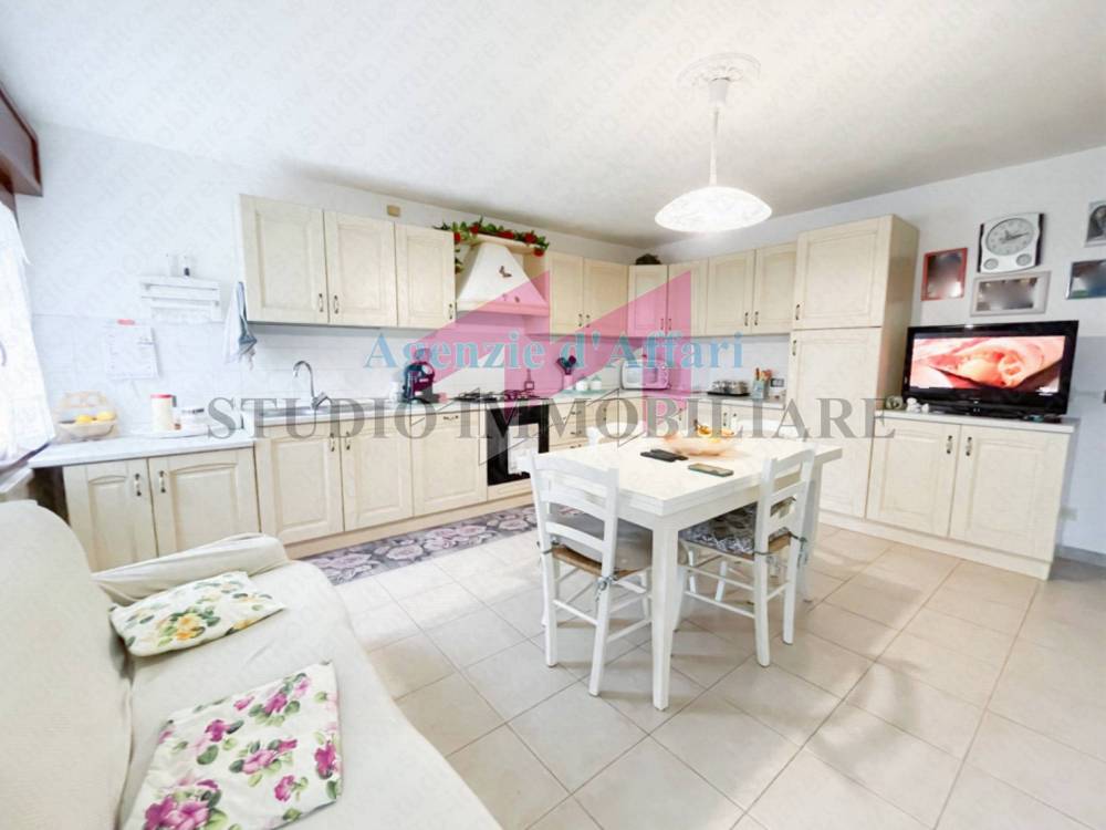 casa indipendente in vendita a Castelmassa