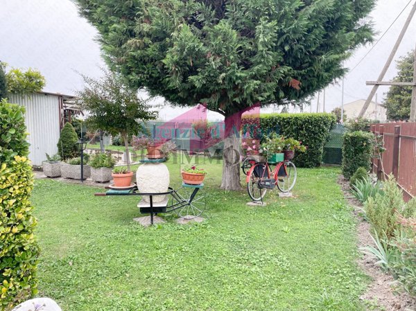 casa indipendente in vendita a Castelmassa