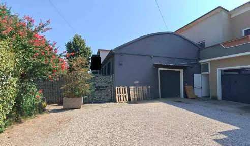casa indipendente in vendita a Castelmassa