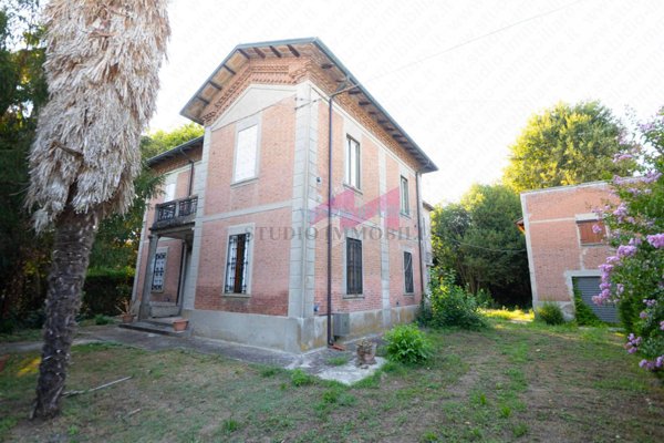 casa indipendente in vendita a Castelmassa