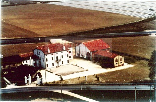 casa indipendente in vendita a Castelmassa