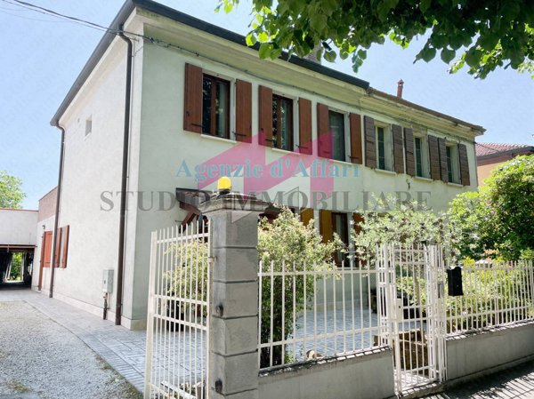 casa indipendente in vendita a Castelmassa