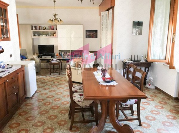 casa indipendente in vendita a Castelnovo Bariano