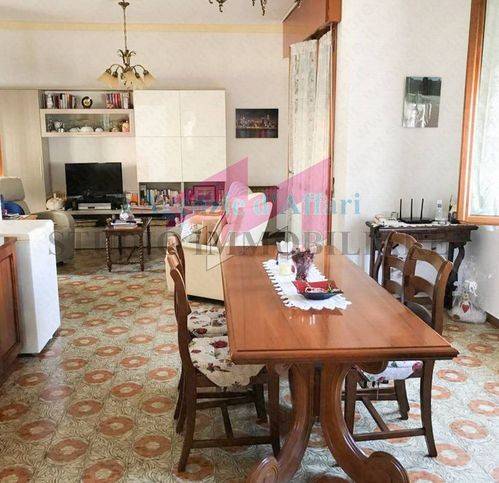 casa indipendente in vendita a Castelnovo Bariano