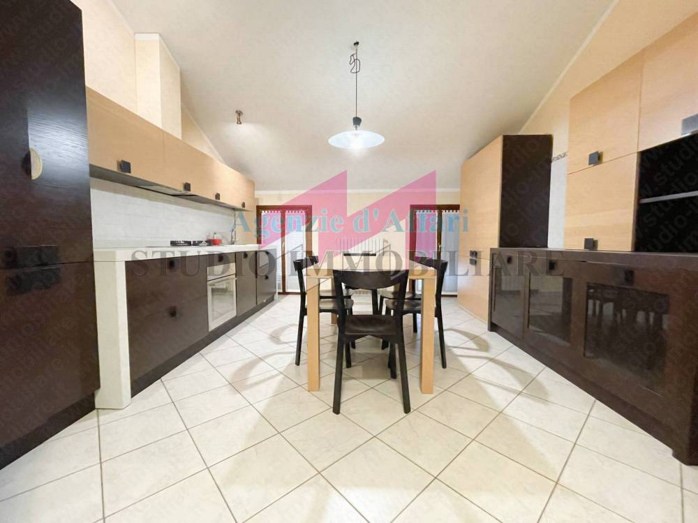 casa indipendente in vendita a Castelnovo Bariano
