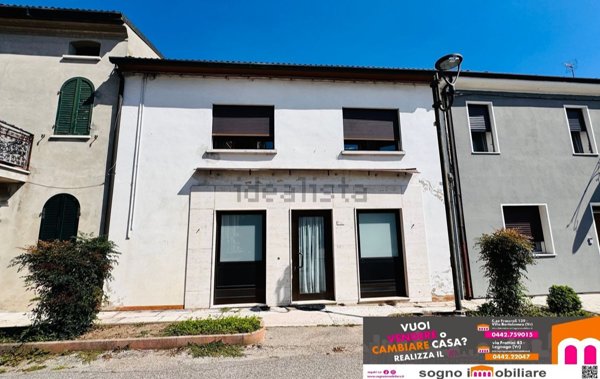 casa indipendente in vendita a Castelnovo Bariano in zona San Pietro Polesine
