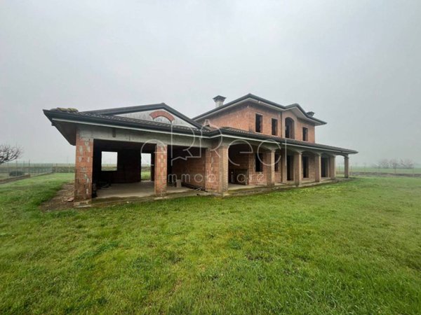 casa indipendente in vendita a Castelnovo Bariano in zona San Pietro Polesine