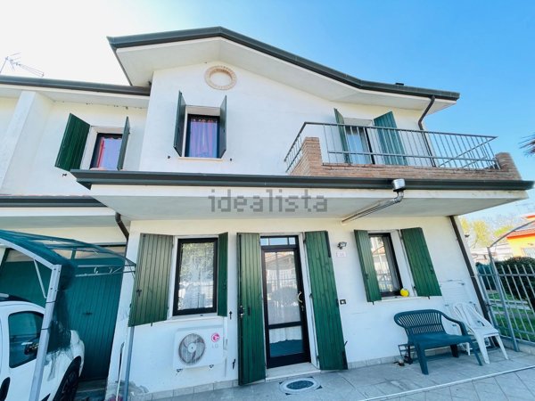 casa indipendente in vendita a Castelnovo Bariano