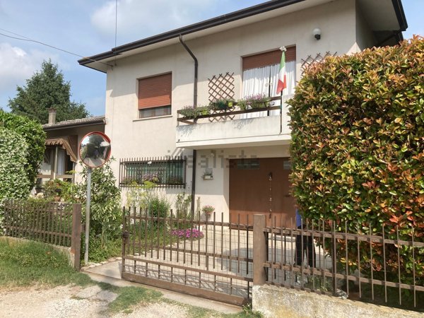 casa indipendente in vendita a Ceneselli