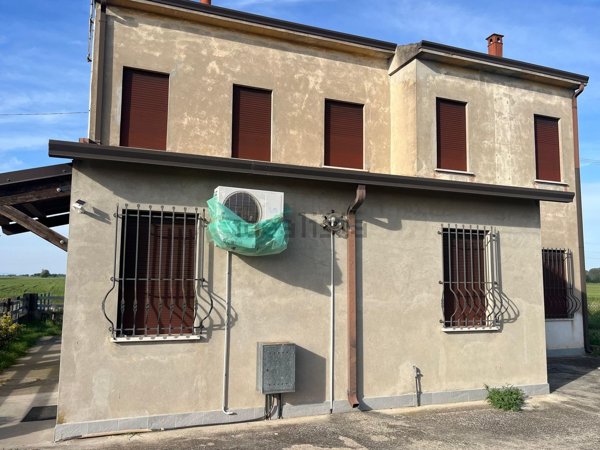 casa indipendente in vendita a Ceneselli in zona la Gatta